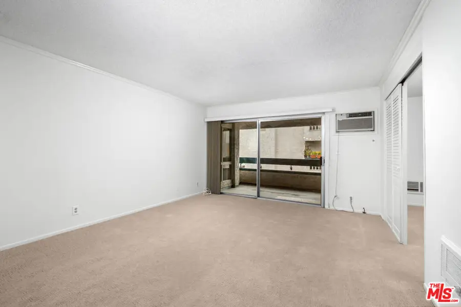 355 S Los Robles Avenue #210, Pasadena, CA 91101 - #3
