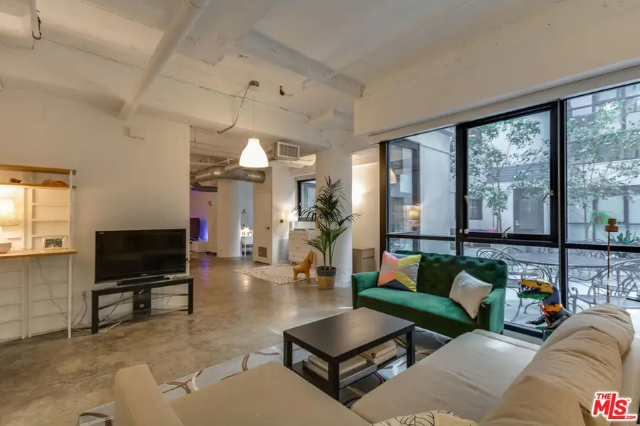 330 W 11th Street #C03, Los Angeles, CA 90015 - #2