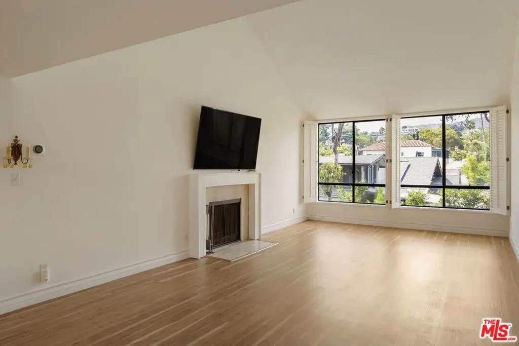1900 Vine Street #403, Los Angeles, CA 90068 - #1