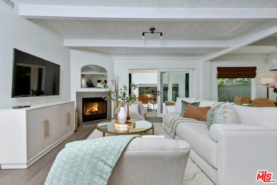 4176 Klump Avenue, Studio City, CA 91602 - #3