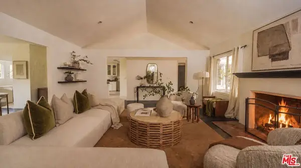 9146 St Ives Drive, West Hollywood, CA 90069