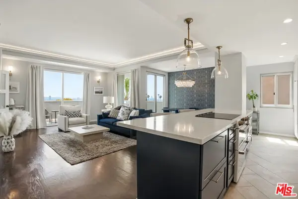 7250 Franklin Avenue #616, Los Angeles, CA 90046