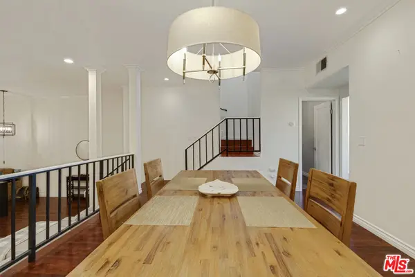 5215 White Oak Avenue #2, Los Angeles, CA 91316