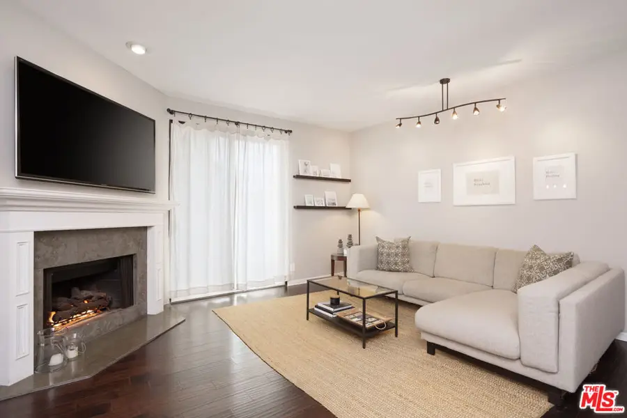 11954 Mayfield Avenue #6, Los Angeles, CA 90049 - #2