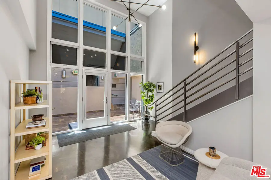 125 N Raymond Avenue #412, Pasadena, CA 91103 - #3