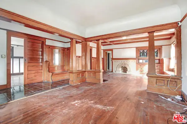 227 W 52nd Street, Los Angeles, CA 90037