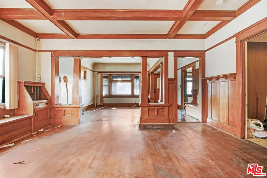 227 W 52nd Street, Los Angeles, CA 90037 - #2