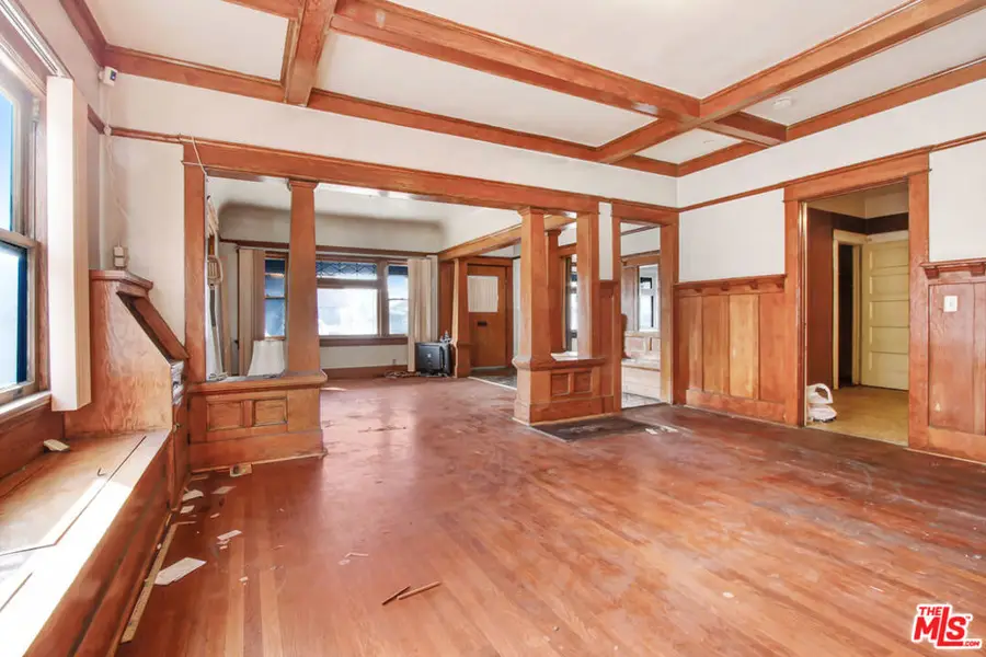 227 W 52nd Street, Los Angeles, CA 90037 - #3