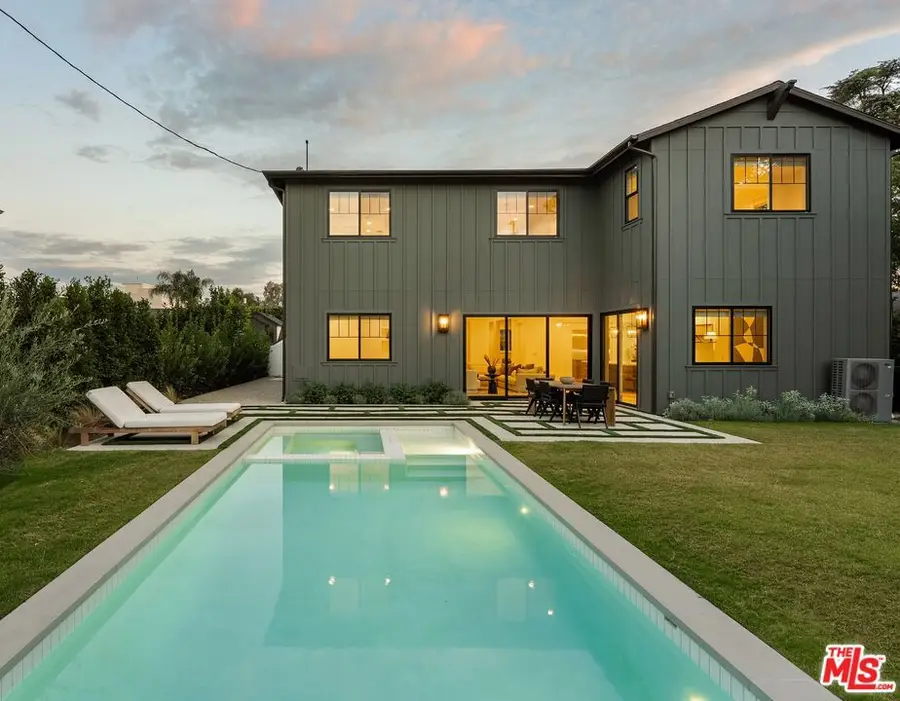 11729 Hartsook Street, Valley Village, CA 91607 - #2
