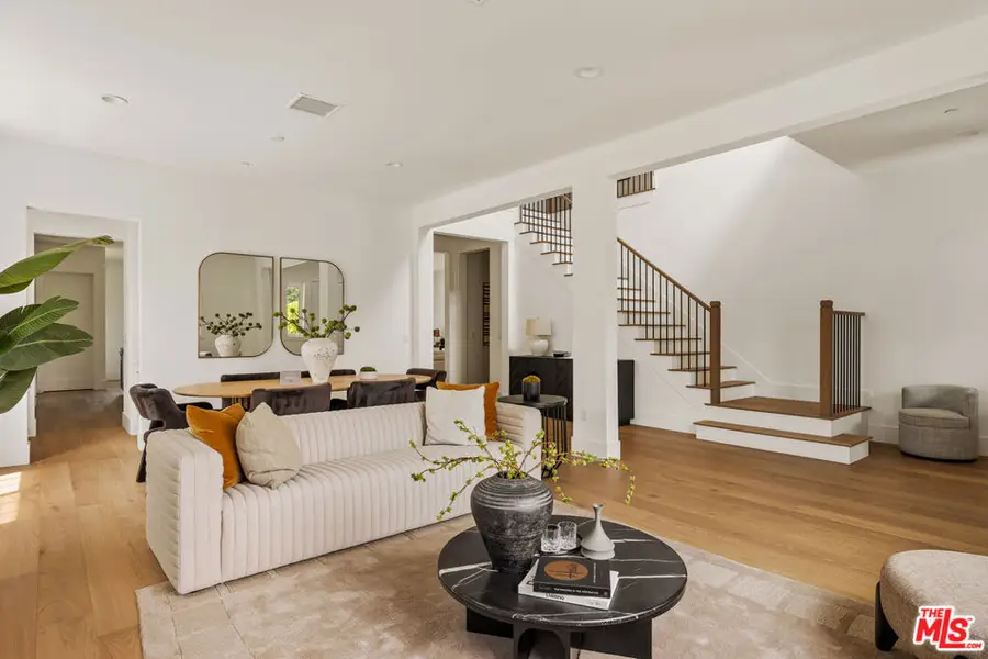 11729 Hartsook Street, Valley Village, CA 91607 - #3
