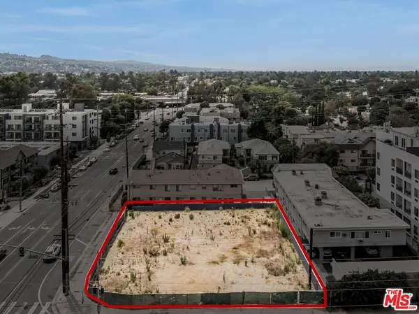 11003 Moorpark Street, Los Angeles, CA 91602