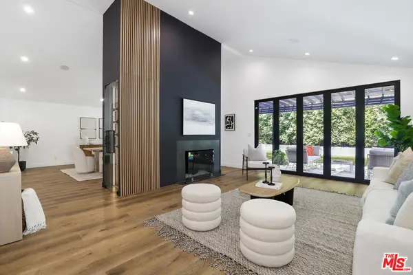 5900 Nita Avenue, Woodland Hills, CA 91367