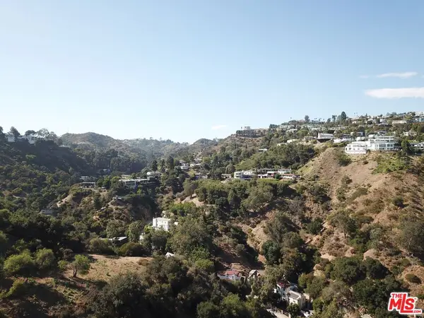 8229 W Gould Avenue, Los Angeles, CA 90046
