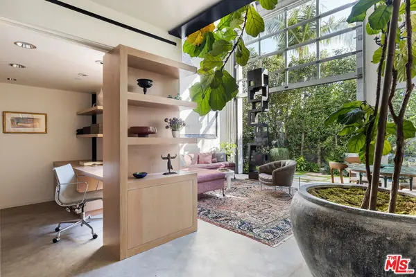 2124 Narcissus Court, Venice, CA 90291