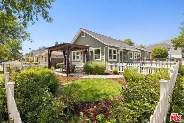 1677 N Sierra Bonita Avenue, Pasadena, CA 91104