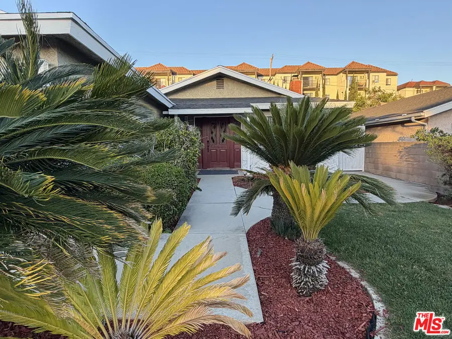 3234 Locust Avenue, Long Beach, CA 90807 - #2