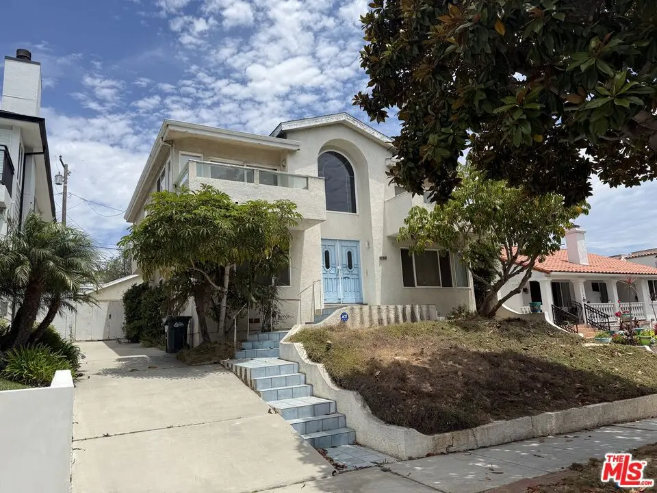 1212 S Irena Avenue, Redondo Beach, CA 90277 - #1