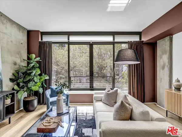 1111 S Grand Avenue #412, Los Angeles, CA 90015