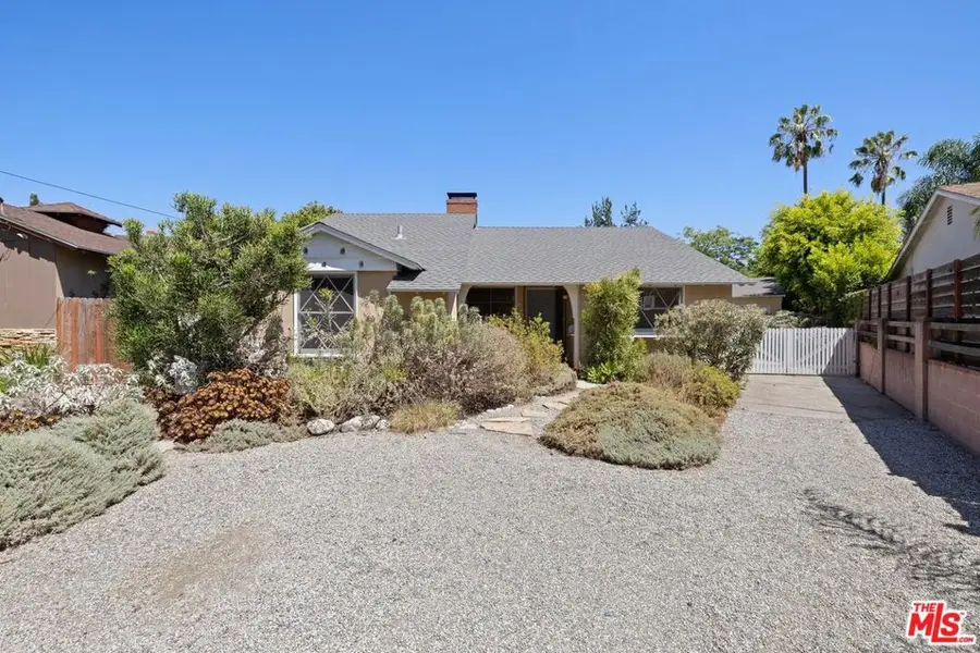 13326 Bessemer Street, Valley Glen, CA 91401 - #2