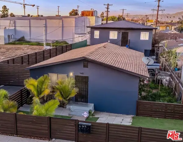 945 W 76th Street, Los Angeles, CA 90044