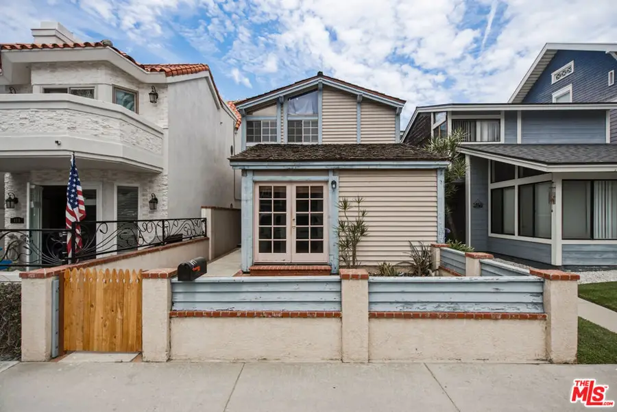 417 8th Street, Huntington Beach, CA 92648 - #2