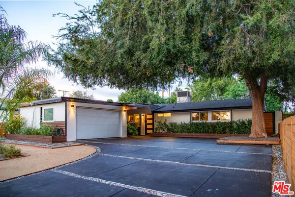 6504 Rhea Avenue, Los Angeles, CA 91335