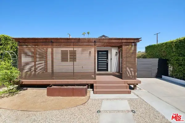 5526 Greenbush Avenue, Los Angeles, CA 91401