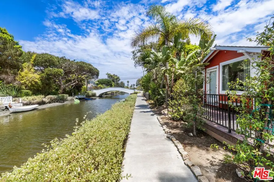 232 Howland Canal, Venice, CA 90291 - #3