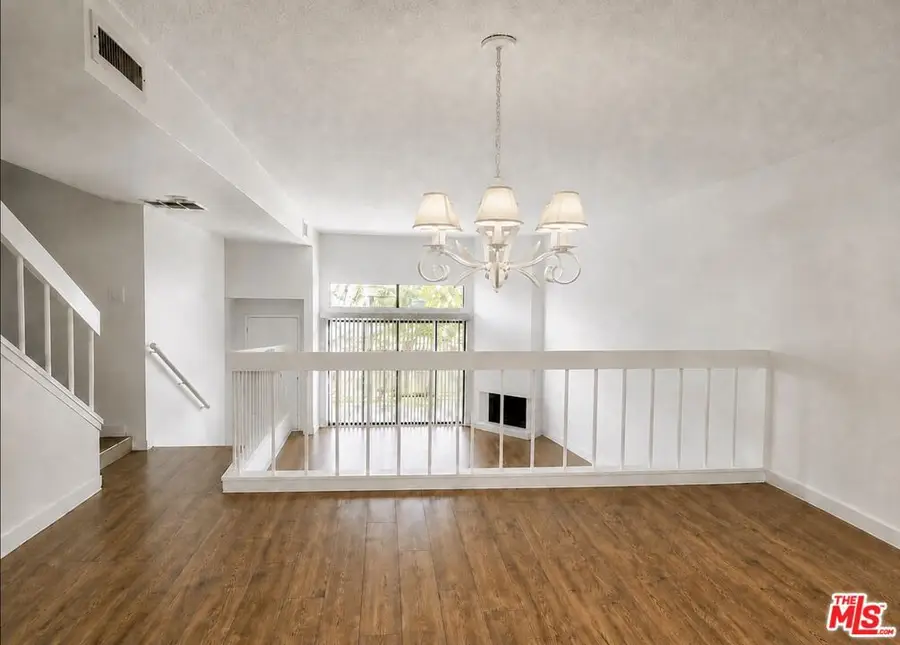 15173 Magnolia Boulevard #E, Sherman Oaks, CA 91403 - #2