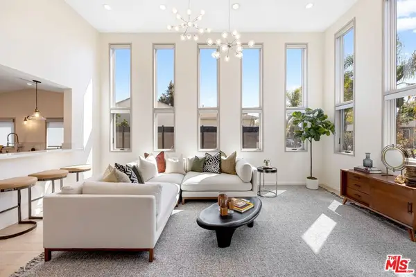 3910 Berryman Avenue, Los Angeles, CA 90066