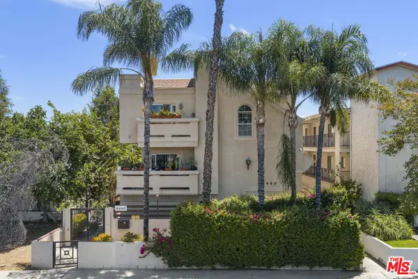 6440 Balboa Boulevard, Lake Balboa, CA 91406