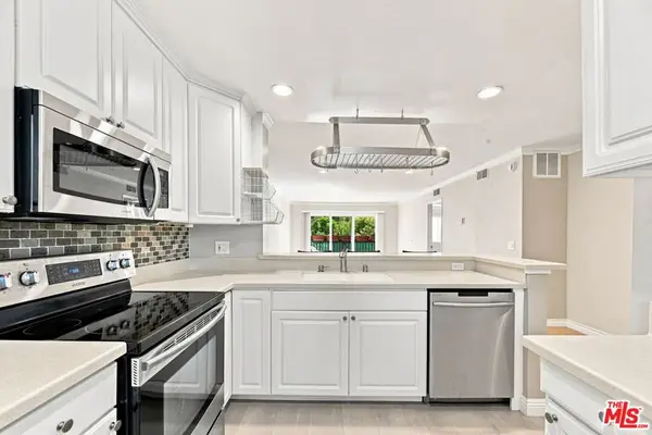 2940 N Verdugo Road #213, Glendale, CA 91208