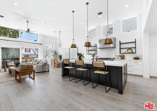 2331 Eastern Canal, Venice, CA 90291