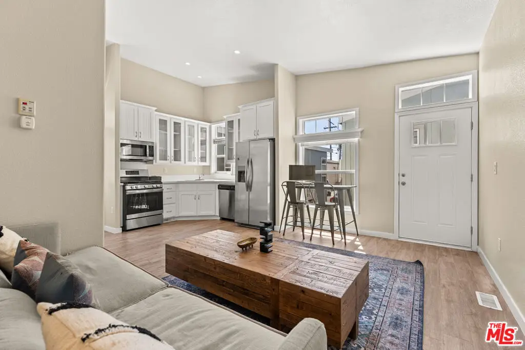 8250 Lankershim Boulevard #17, North Hollywood, CA 91605 - #1