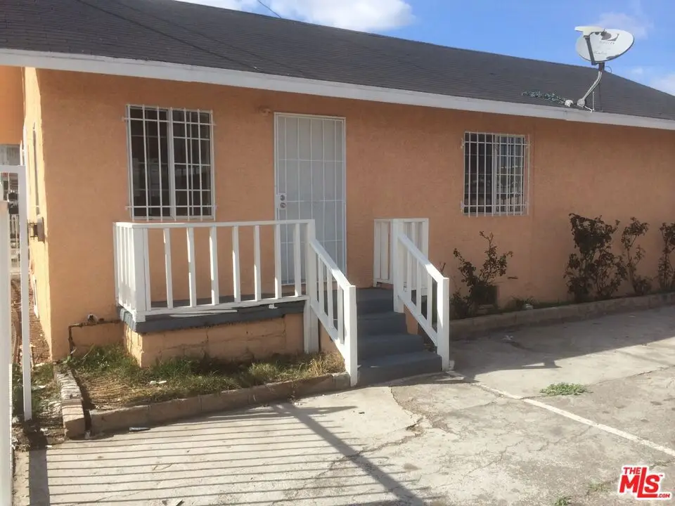 1031 W Century Boulevard, Los Angeles, CA 90044 - #1