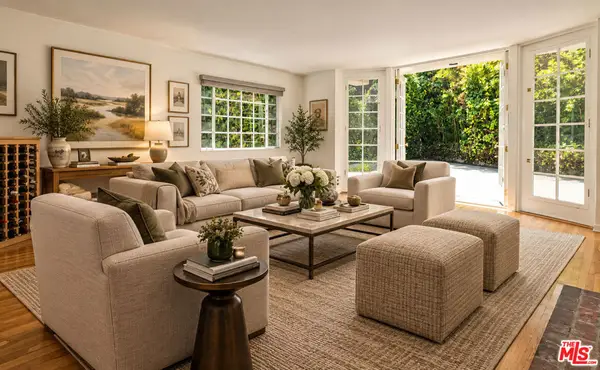 1041 Chantilly Road, Los Angeles, CA 90077