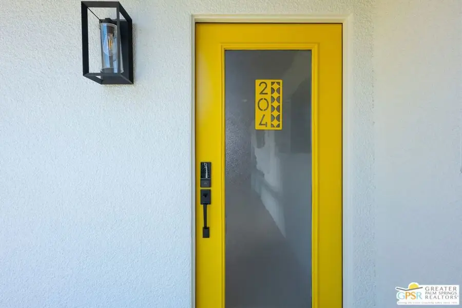 588 E San Lorenzo Road #204, Palm Springs, CA 92264 - #2