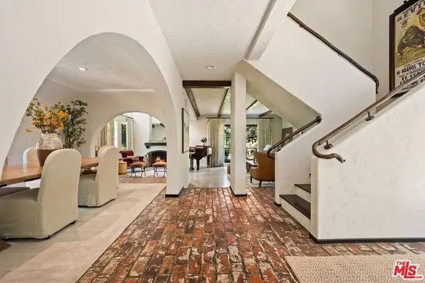 11662 Duque Drive, Studio City, CA 91604