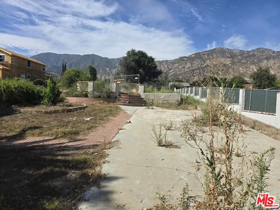 109 E Las Flores Drive, Altadena, CA 91001 - #1
