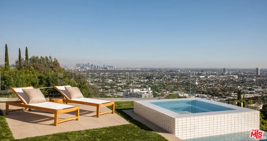 8515 Hedges Way, Los Angeles, CA 90069 - #3