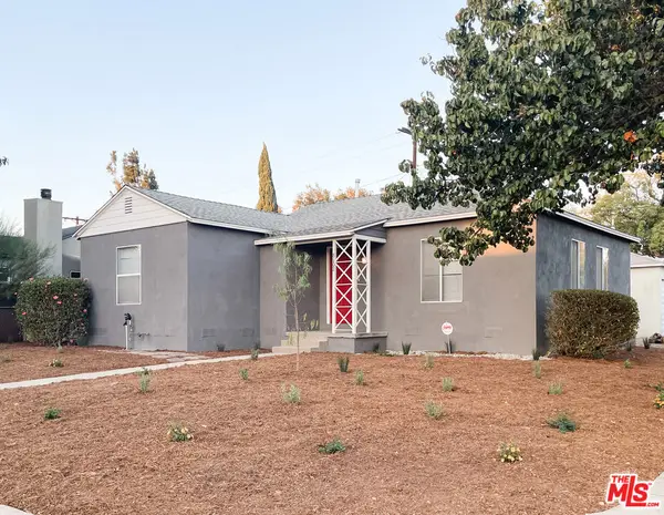8102 Norwich Avenue, Los Angeles, CA 91402