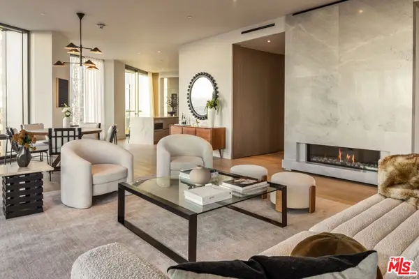 211 W Elm Court #17A, Los Angeles, CA 90067