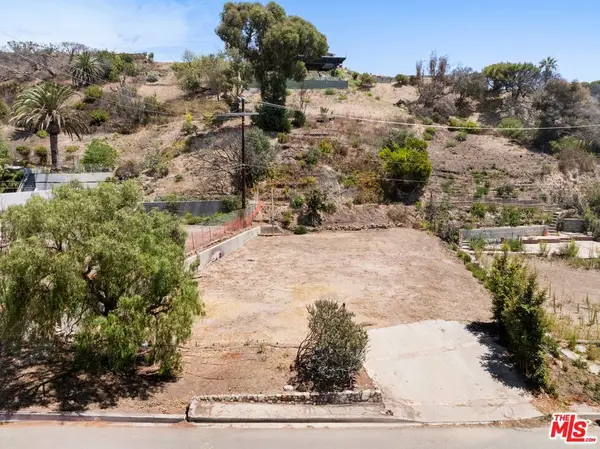 826 Jacon Way, Los Angeles, CA 90272