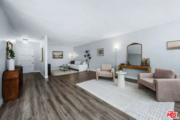 530 S Barrington Avenue #109, Los Angeles, CA 90049