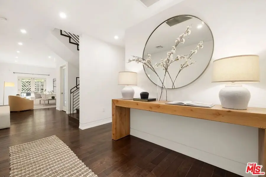 225 S Hamilton Drive #102, Beverly Hills, CA 90211 - #2