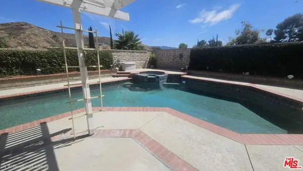 14616 Daisy Meadow Street, Santa Clarita, CA 91387
