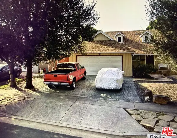 6911 Bobbyboyar Avenue, Los Angeles, CA 91307