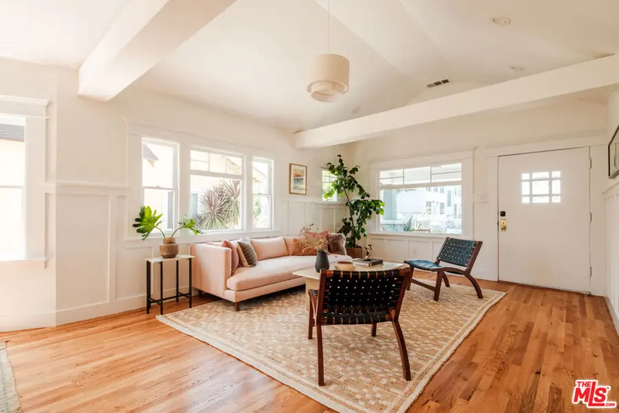 3026 6th Avenue, Los Angeles, CA 90018 - #3