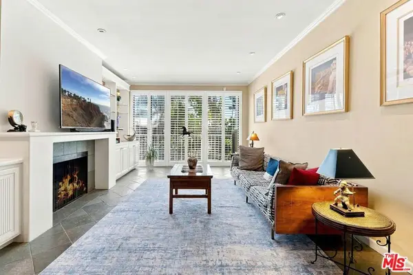 8455 Fountain Avenue #206, West Hollywood, CA 90069