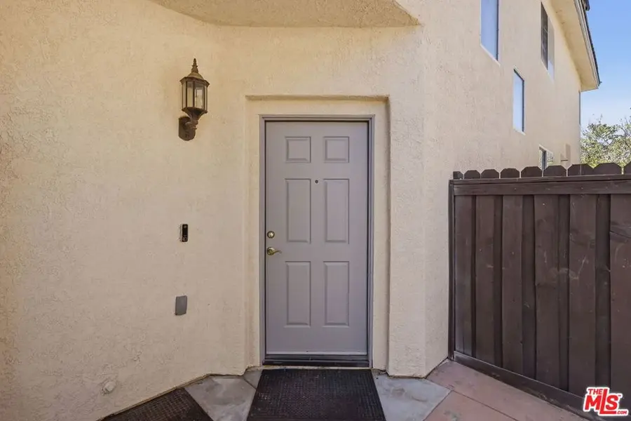 19327 Ackerman Avenue, Santa Clarita, CA 91321 - #3